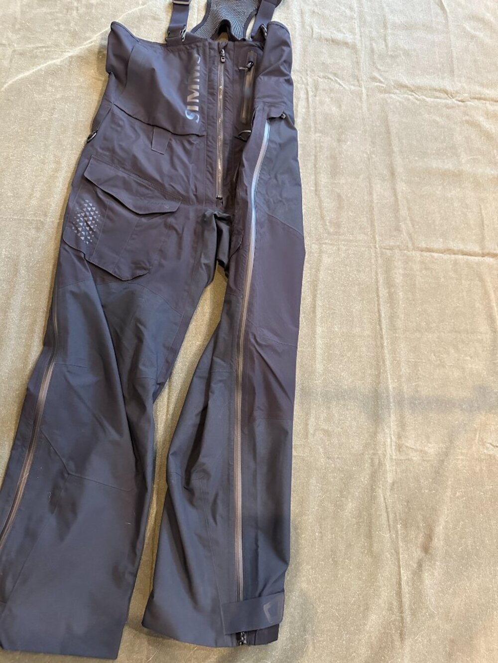 Simms ProDry Bibs (Gore-Tex Pro Shell) - Picture 9 of 16